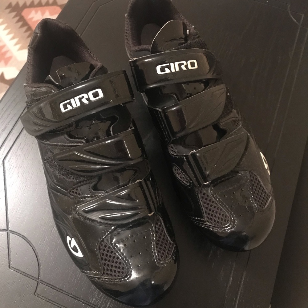 Giro cycling shoes with cleats